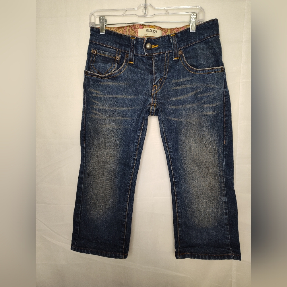 Women's Levi Capris